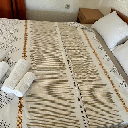 Airport Golubovci Apartment *