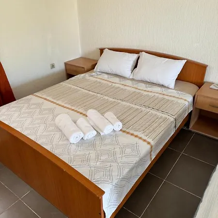 Apartment Airport Golubovci *